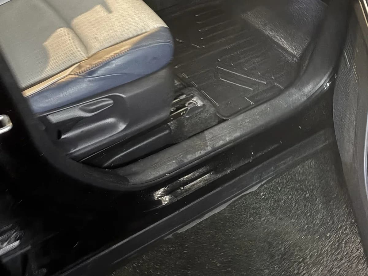 Front passenger floor, after